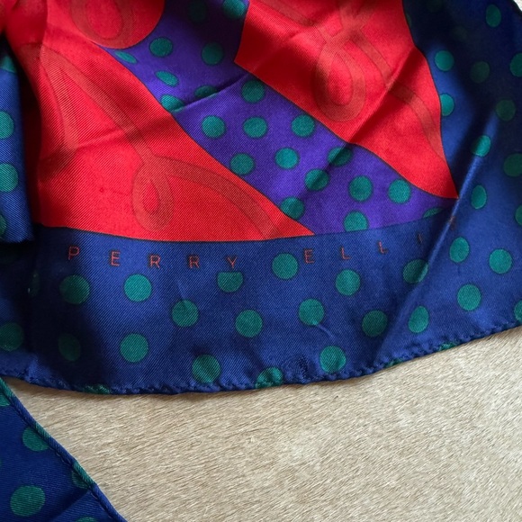 Perry Ellis Red and Blue Patterned Scarf - Picture 2 of 6